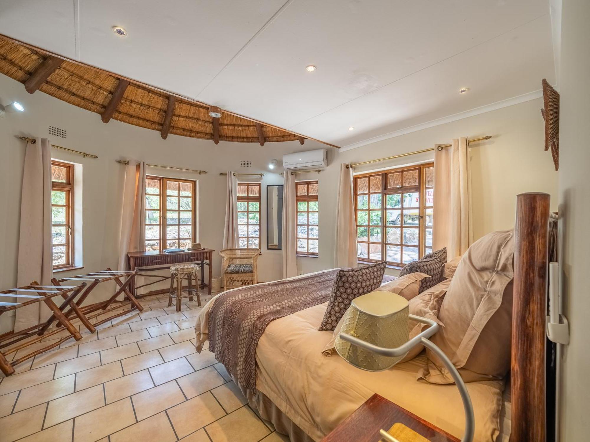 Milima Big 5 Safari Lodge โฮดสปรูท ภายนอก รูปภาพ